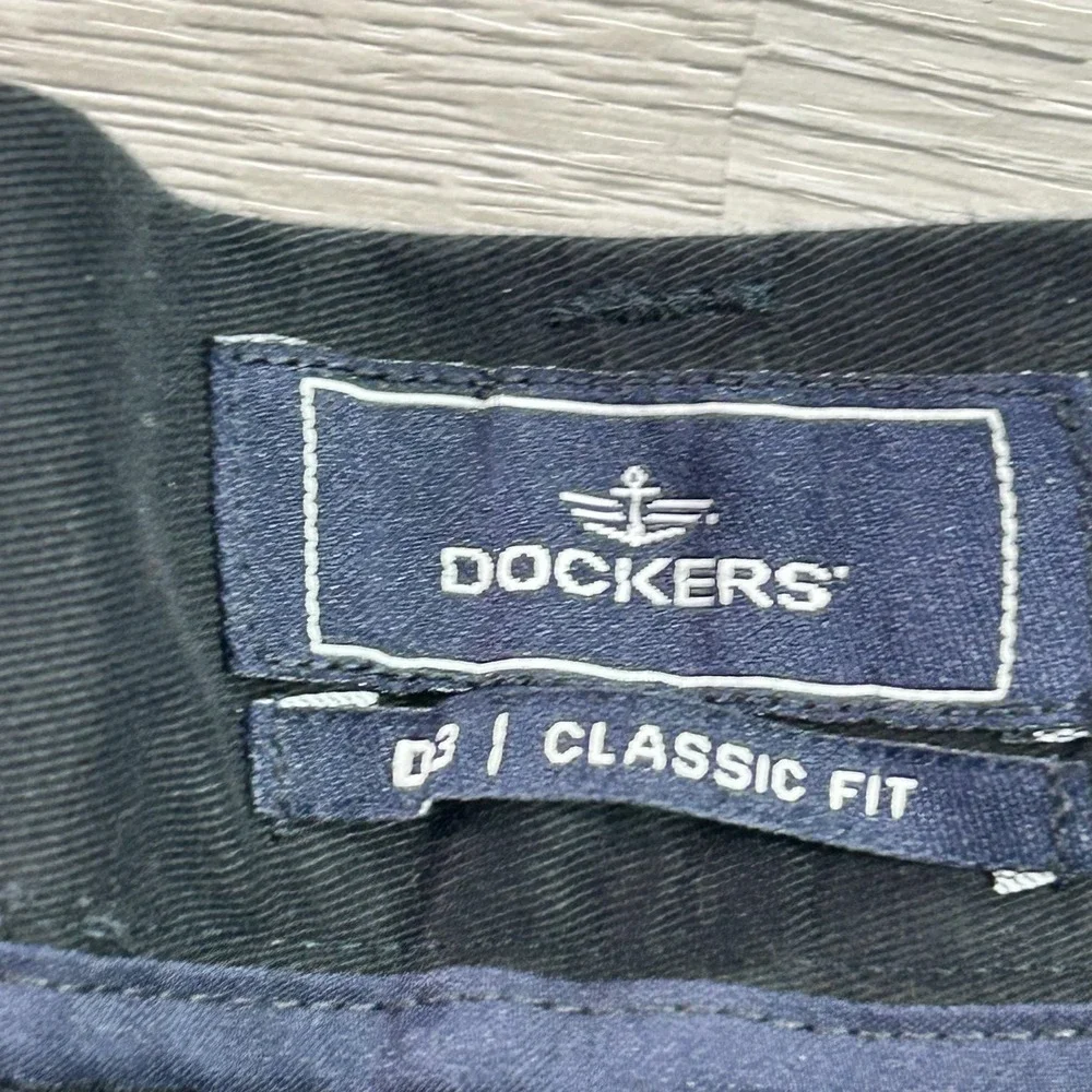 NEW Dockers Hidden Comfort Khaki Pants Mens 38x30‎ Black Pleated Classic Fit